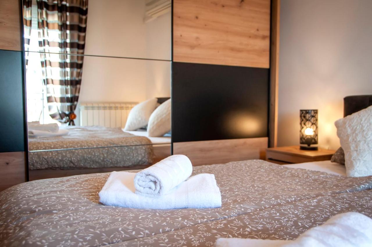 Lea'S Apartment Ровинь Экстерьер фото