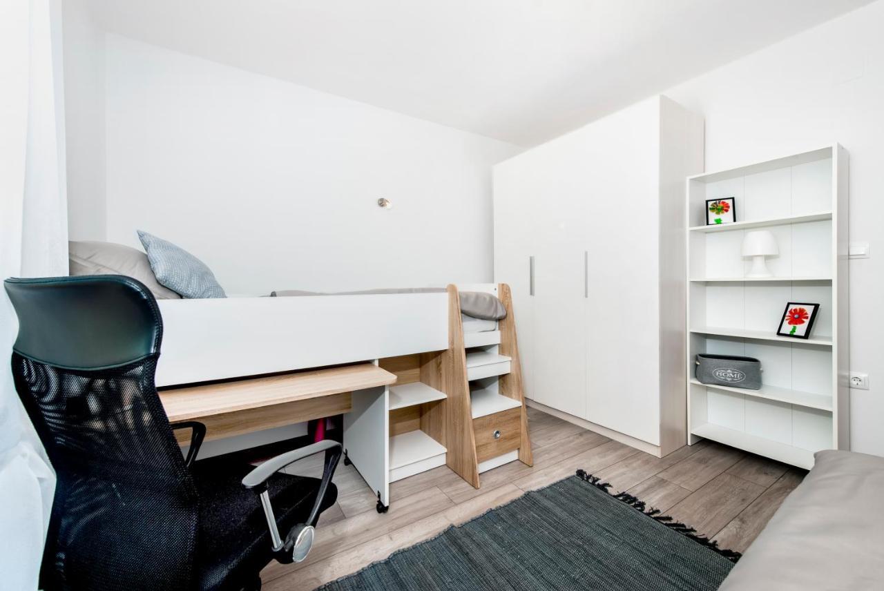 Lea'S Apartment Ровинь Экстерьер фото